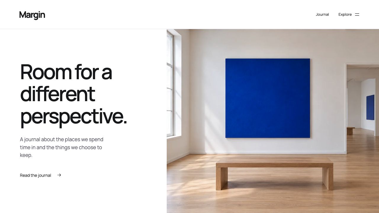 Margin studio demonstration with an illustrated gallery, a blue canvas and a wooden bench